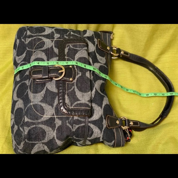 Coach denim excellent condition - Picture 3 of 3